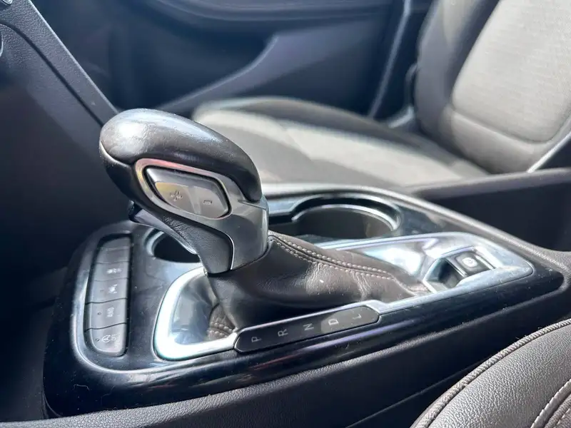2020 Buick Encore Select, červená, 119 100 km, dovoz Kanada — foto 9 z 12