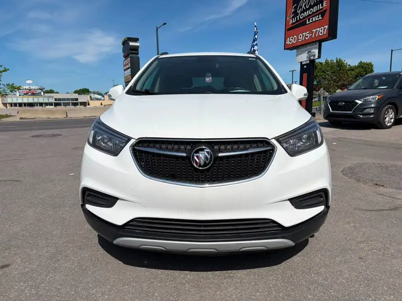 2019 Buick Encore Preferred, bílá, 142 646 km, dovoz Kanada — foto 2 z 12