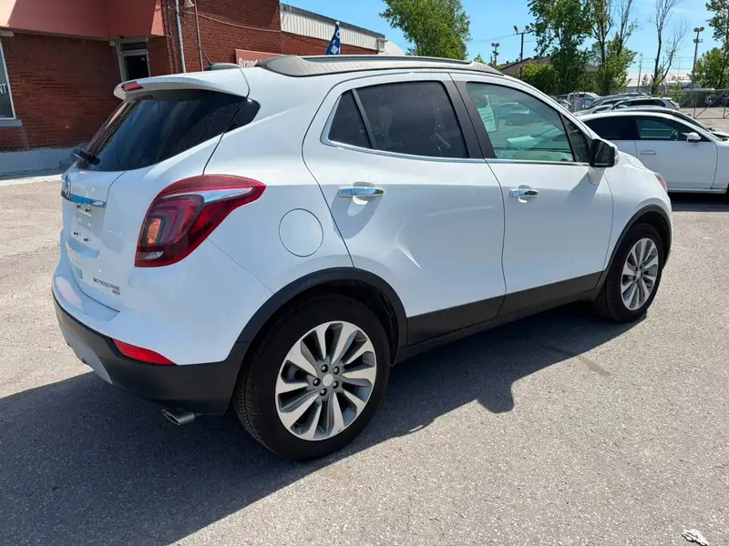 2019 Buick Encore Preferred, bílá, 142 646 km, dovoz Kanada — foto 4 z 12