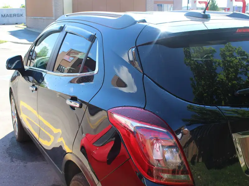 2018 Buick Encore Preferred, 130 335 km, dovoz Kanada — foto 5 z 9
