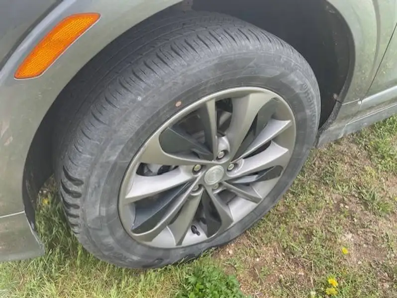2021 Buick Encore Preferred, šedá, 63 305 km, dovoz Kanada — foto 9 z 12