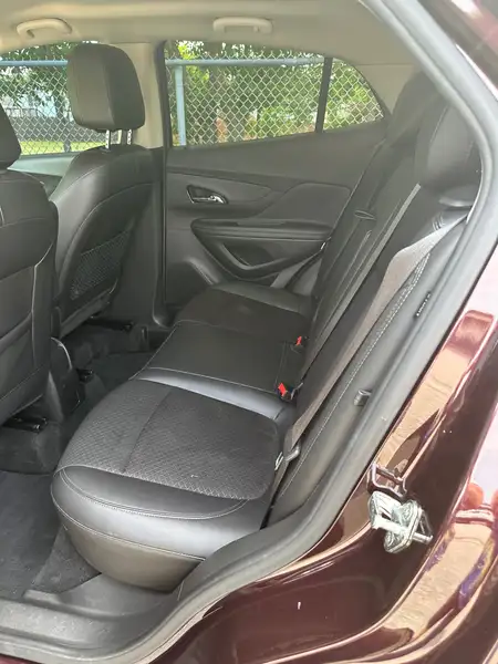 2018 Buick Encore Preferred, 106 000 km, dovoz Kanada — foto 2 z 7