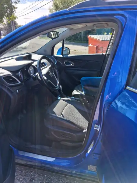2016 Buick Encore Base, modrá, 150 000 km, dovoz Kanada — foto 3 z 12