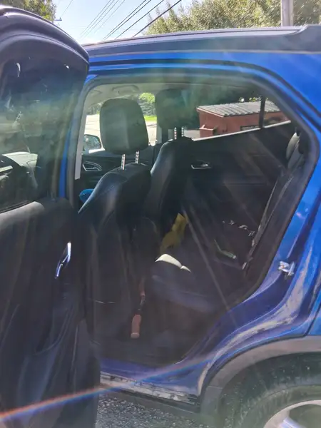 2016 Buick Encore Base, modrá, 150 000 km, dovoz Kanada — foto 4 z 12