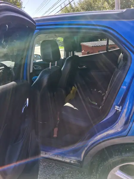 2016 Buick Encore Base, modrá, 150 000 km, dovoz Kanada — foto 5 z 12