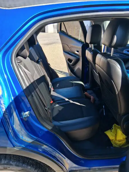 2016 Buick Encore Base, modrá, 150 000 km, dovoz Kanada — foto 7 z 12