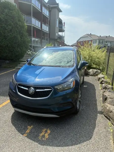 2019 Buick Encore Preferred, modrá, 103 000 km, dovoz Kanada — foto 2 z 4