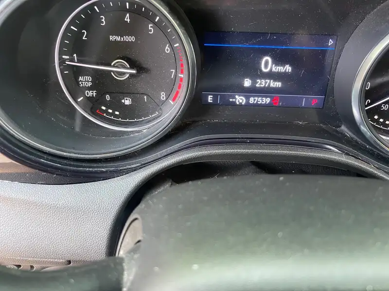 2021 Buick Encore Select, 85 432 km, dovoz Kanada — foto 4 z 5