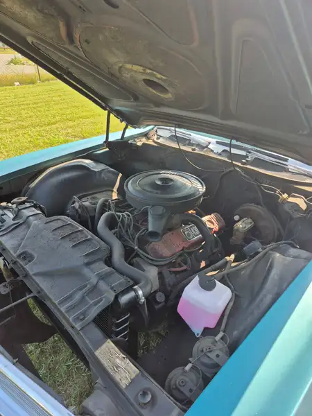 1968 Buick Roadmaster, modrá, 12 476 km, dovoz Kanada — foto 10 z 10
