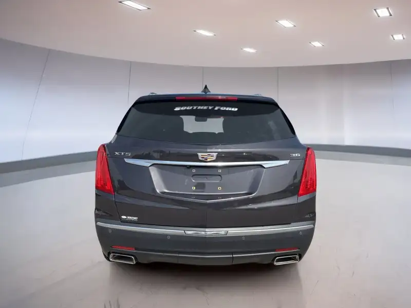 2017 Cadillac XT5 Base, šedá, 148 529 km, dovoz Kanada — foto 5 z 12