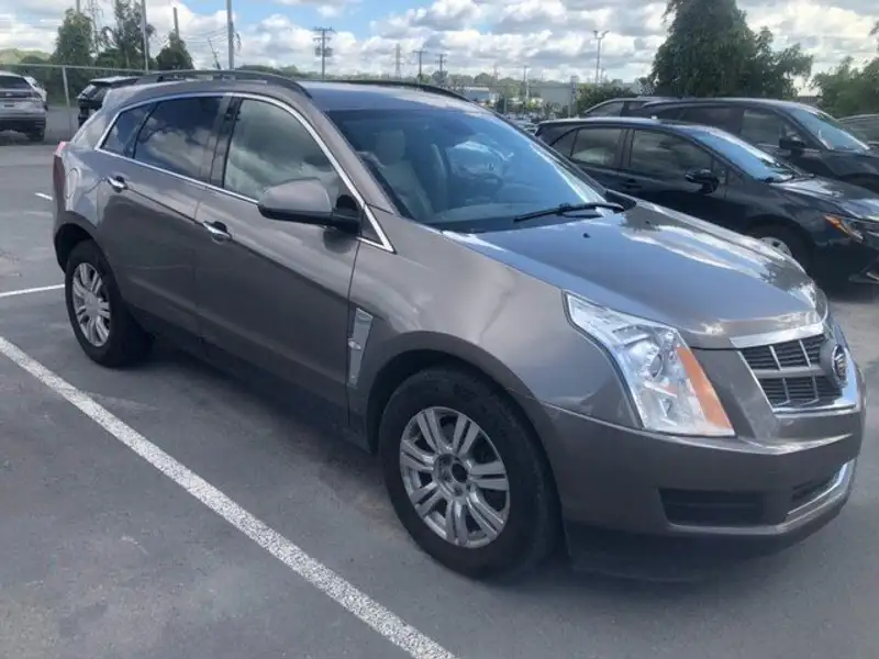 2012 Cadillac SRX Base, šedá, 154 359 km, dovoz Kanada — foto 2 z 8