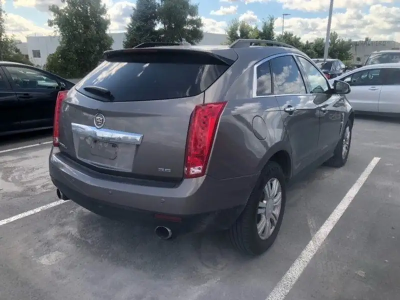 2012 Cadillac SRX Base, šedá, 154 359 km, dovoz Kanada — foto 3 z 8