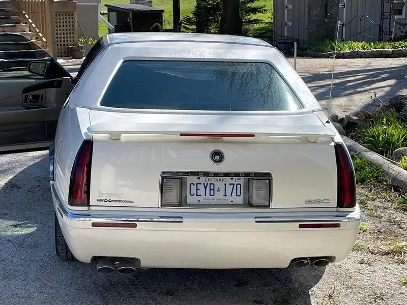 2000 Cadillac Eldorado ESC, bílá, 150 000 km, dovoz Kanada — foto 3 z 5