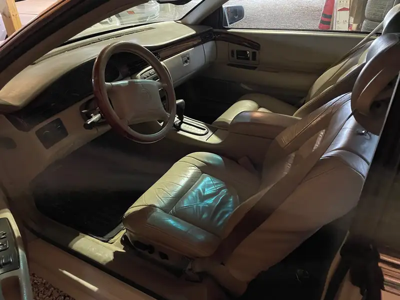 2000 Cadillac Eldorado ESC, bílá, 150 000 km, dovoz Kanada — foto 4 z 5
