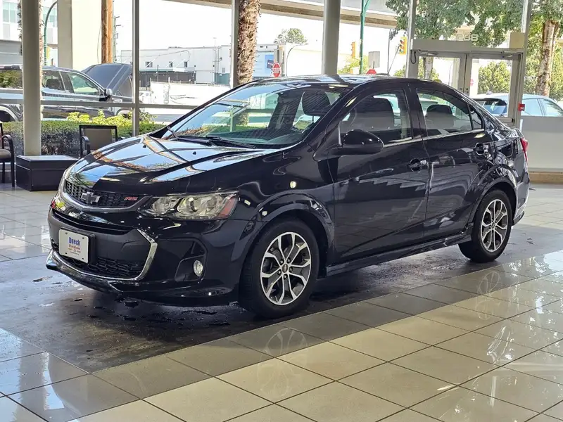 2017 Chevrolet Sonic, černá, 94 351 km, dovoz Kanada — foto 3 z 12