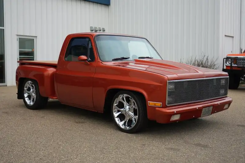 1981 Chevrolet C10, 12 049 km, dovoz Kanada — foto 3 z 12