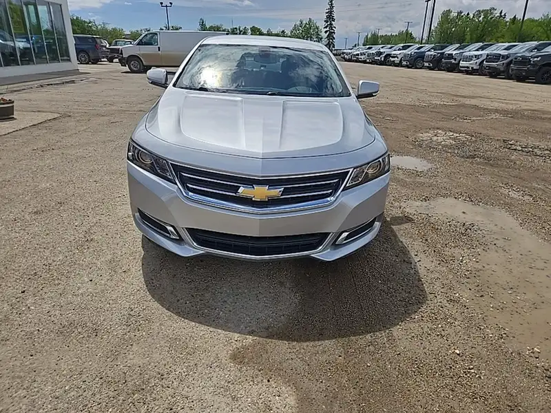 2017 Chevrolet Impala 1LT, stříbrná, 104 296 km, dovoz Kanada — foto 3 z 12