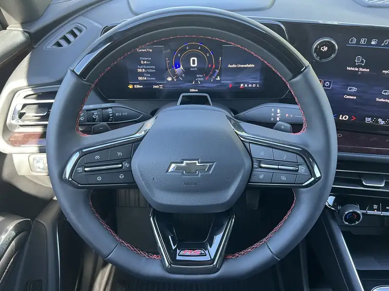 2026 Chevrolet Traverse, bílá, 11 km, dovoz Kanada — foto 3 z 12