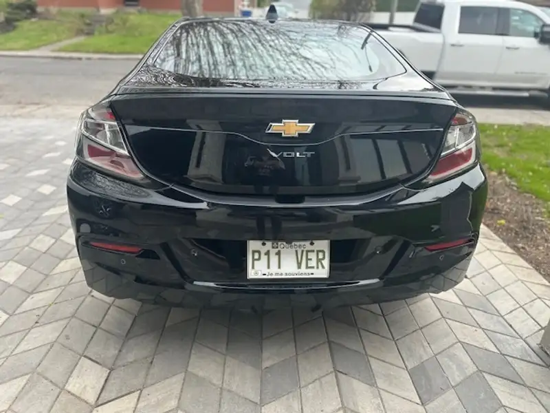 2017 Chevrolet Volt, černá, 198 455 km, dovoz Kanada — foto 2 z 12