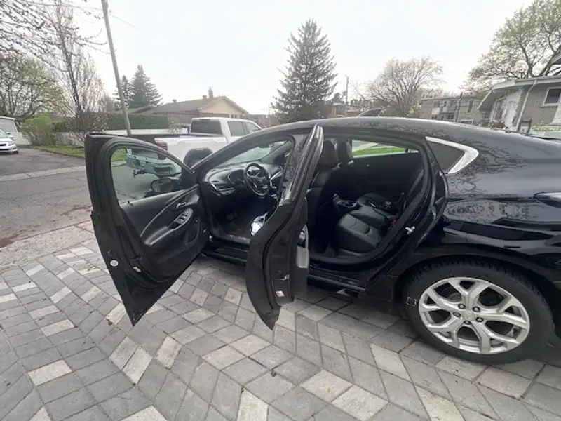 2017 Chevrolet Volt, černá, 198 455 km, dovoz Kanada — foto 9 z 12