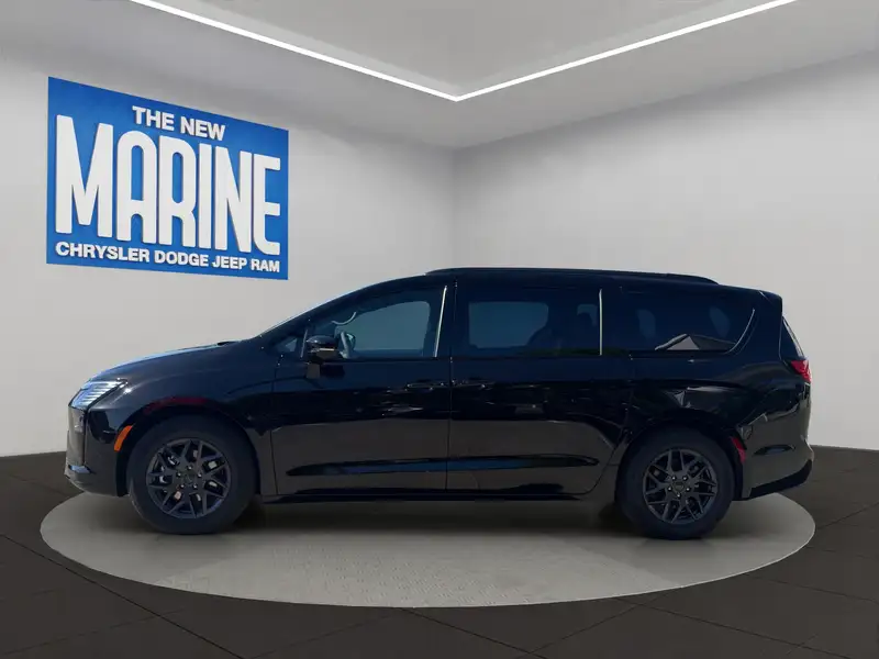2027 Chrysler Pacifica Select, černá, dovoz Kanada — foto 6 z 12