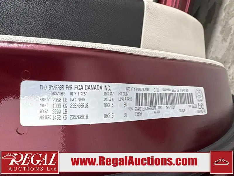 2018 Chrysler Pacifica, červená, 177 630 km, dovoz Kanada — foto 9 z 12