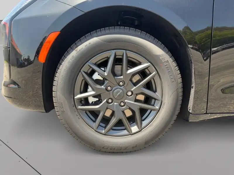 2027 Chrysler Pacifica Select, černá, 5 km, dovoz Kanada — foto 9 z 12