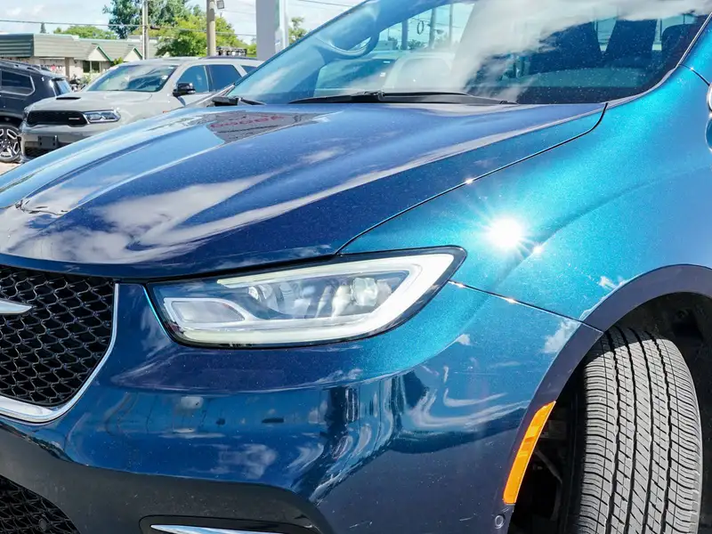 2025 Chrysler Pacifica Select, modrá, 39 471 km, dovoz Kanada — foto 6 z 12