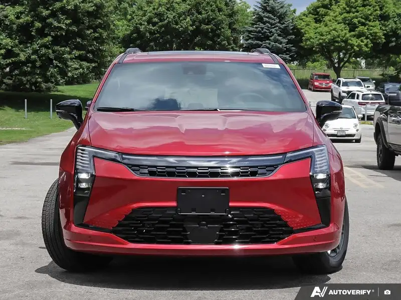 2027 Chrysler Pacifica Select, červená, dovoz Kanada — foto 2 z 12