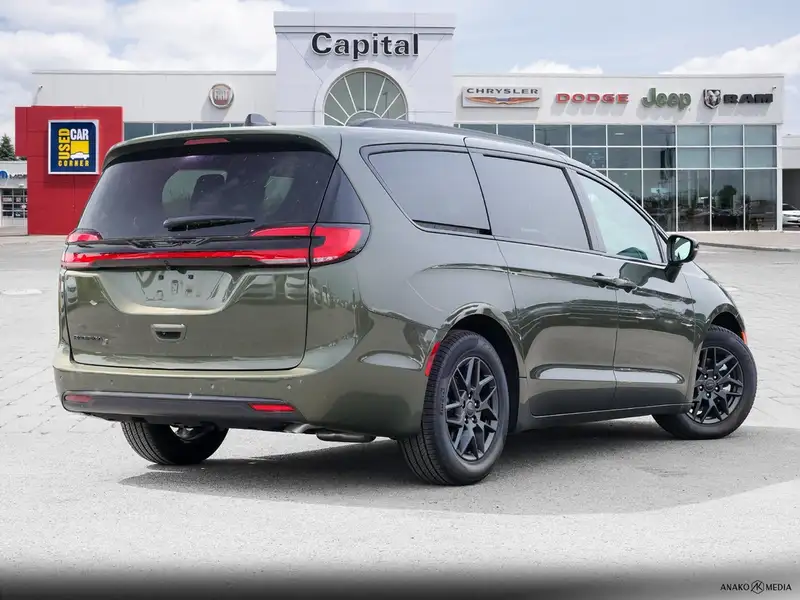 2027 Chrysler Pacifica SELECT, šedá, 50 km, dovoz Kanada — foto 3 z 12