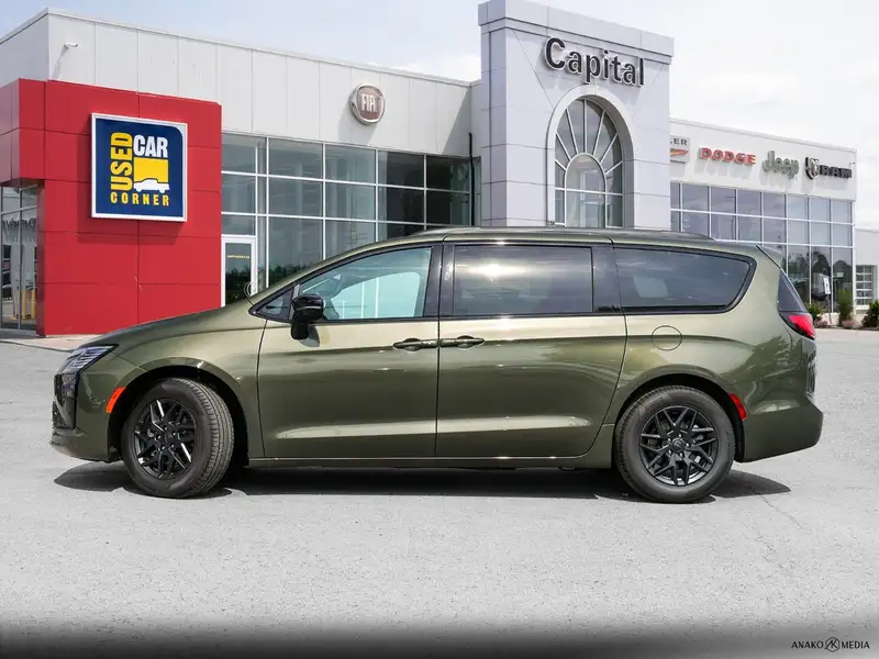 2027 Chrysler Pacifica SELECT, šedá, 50 km, dovoz Kanada — foto 6 z 12