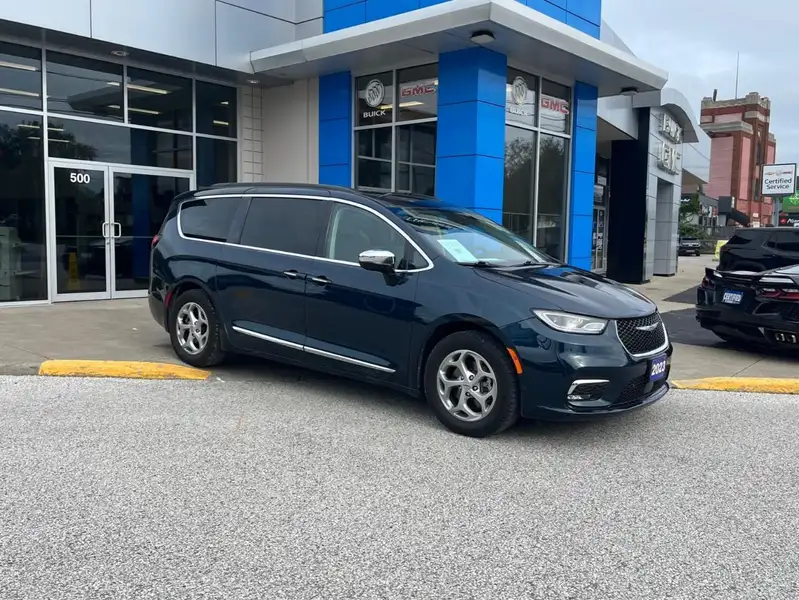 2023 Chrysler Pacifica, modrá, 86 214 km, dovoz Kanada — foto 3 z 12