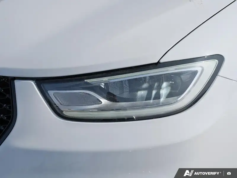 2026 Chrysler Pacifica Select, bílá, 0 km, dovoz Kanada — foto 10 z 12