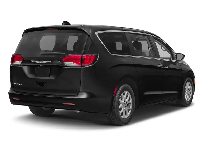 2017 Chrysler Pacifica Touring, černá, 104 807 km, dovoz Kanada — foto 2 z 11