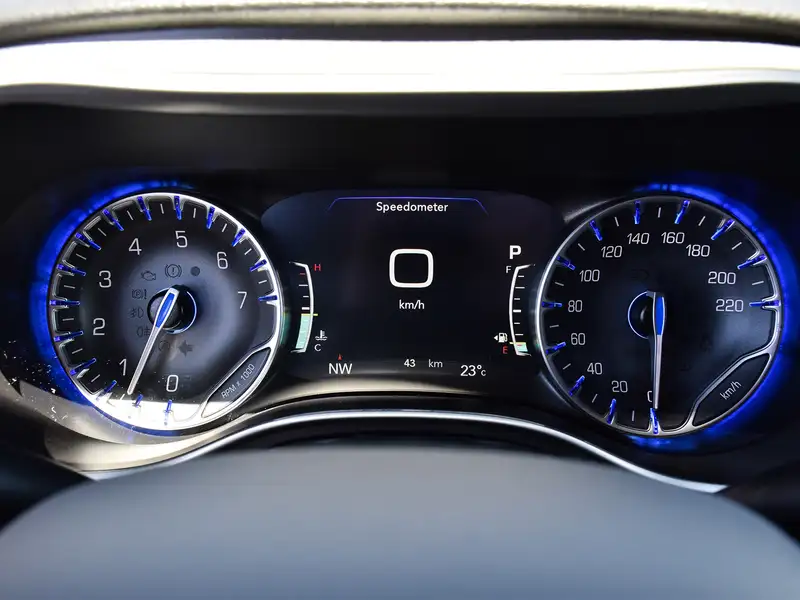 2027 Chrysler Pacifica Select, bílá, 28 km, dovoz Kanada — foto 11 z 12