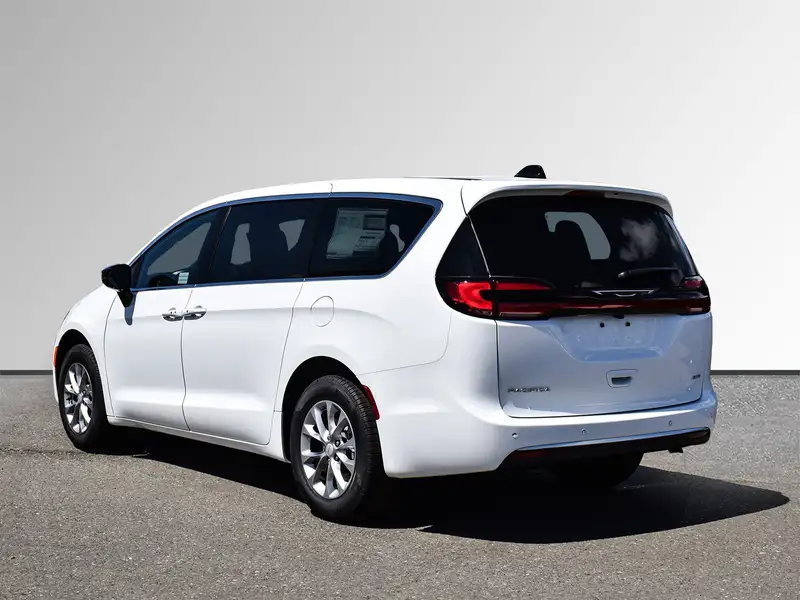 2027 Chrysler Pacifica Select, bílá, 28 km, dovoz Kanada — foto 3 z 12