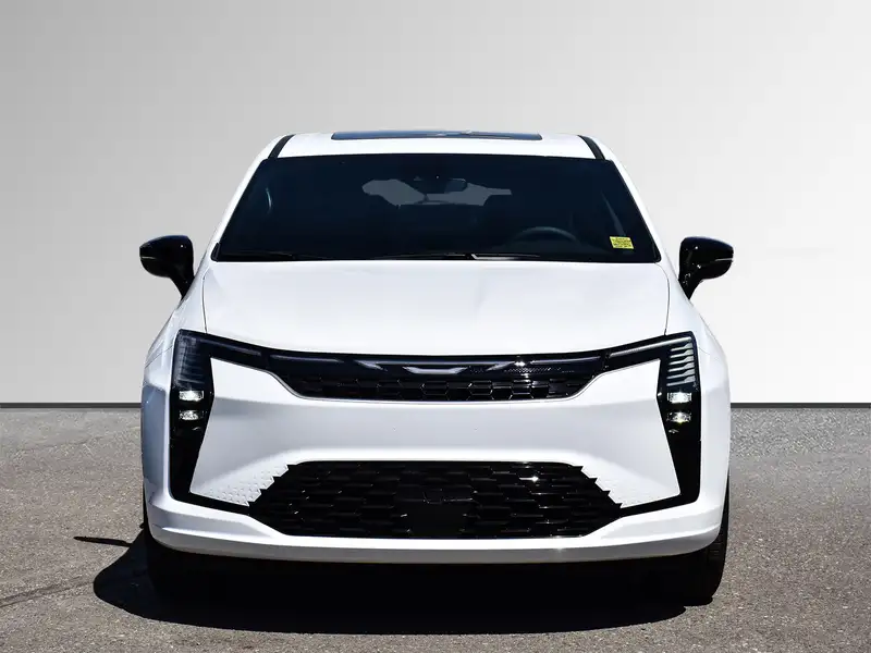 2027 Chrysler Pacifica Select, bílá, 28 km, dovoz Kanada — foto 5 z 12