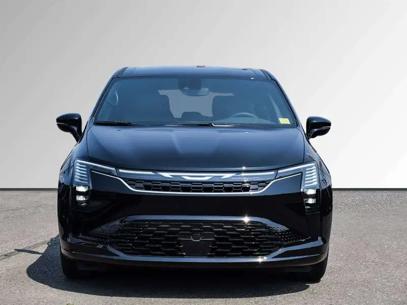 2027 Chrysler Pacifica Select, černá, 28 km, dovoz Kanada — foto 7 z 12