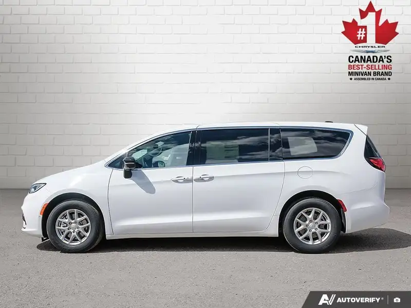 2026 Chrysler Pacifica Select, bílá, 0 km, dovoz Kanada — foto 3 z 12