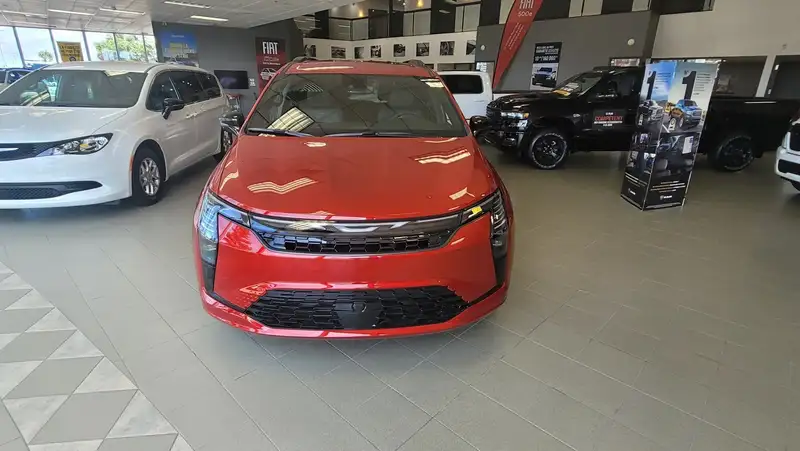 2027 Chrysler Pacifica Select, červená, 0 km, dovoz Kanada — foto 4 z 5