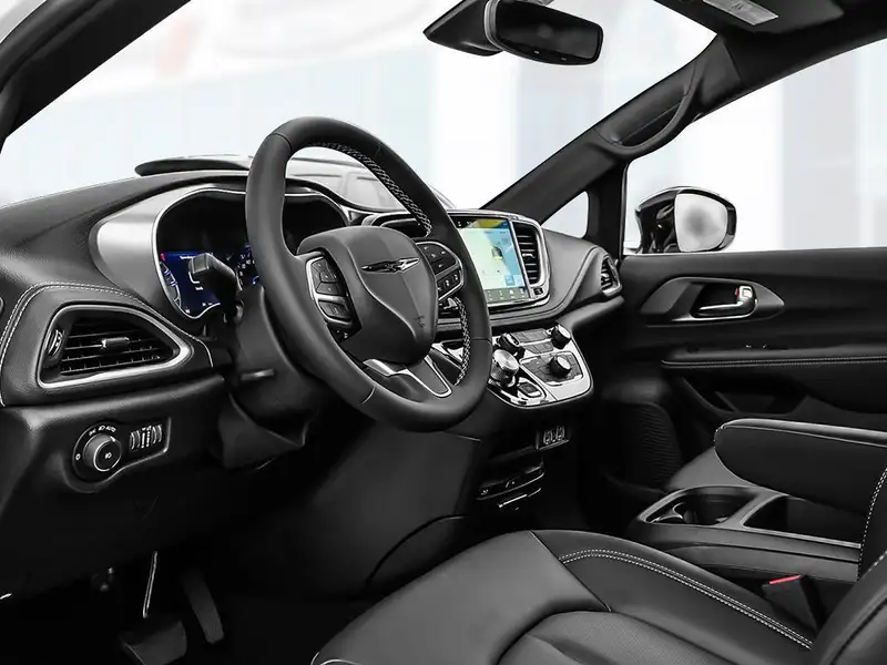 2026 Chrysler Pacifica, bílá, 93 km, dovoz Kanada — foto 12 z 12