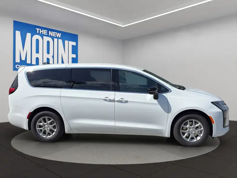 2027 Chrysler Pacifica Select, bílá, 13 km, dovoz Kanada — foto 2 z 12