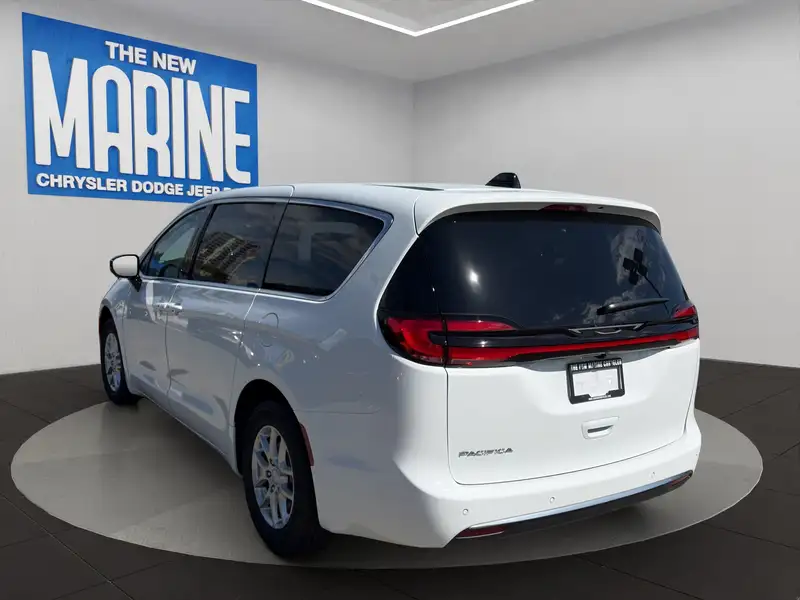 2027 Chrysler Pacifica Select, bílá, 13 km, dovoz Kanada — foto 5 z 12