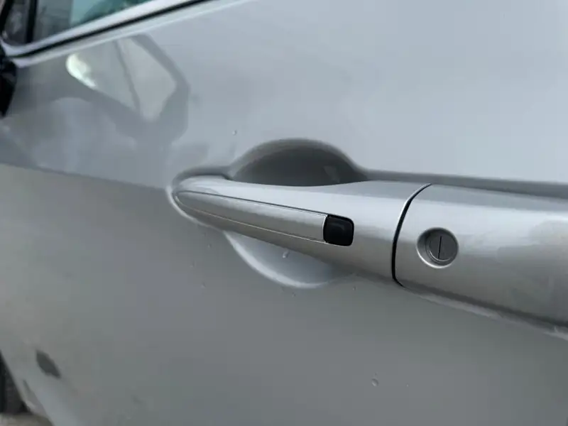 2026 Chrysler Pacifica Select AWD, bílá, 15 702 km, dovoz Kanada — foto 9 z 12