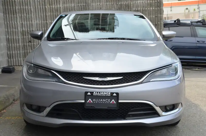 2016 Chrysler 200, 130 285 km, dovoz Kanada — foto 8 z 12