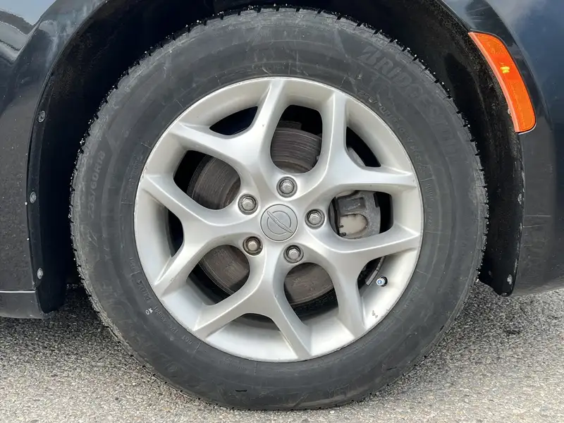 2018 Chrysler Pacifica Touring L Plus, černá, 109 269 km, dovoz Kanada — foto 9 z 12