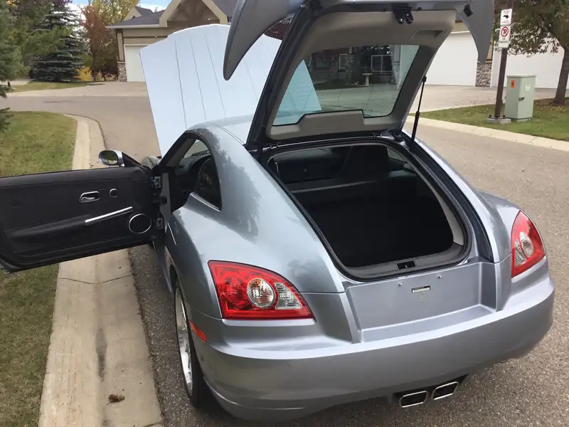 2005 Chrysler Crossfire SRT6, stříbrná, 33 000 km, dovoz Kanada — foto 5 z 12