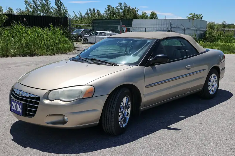 2004 Chrysler Sebring Limited, 135 000 km, dovoz Kanada — foto 2 z 12