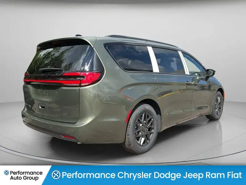 2027 Chrysler Pacifica Select, šedá, dovoz Kanada — foto 5 z 12