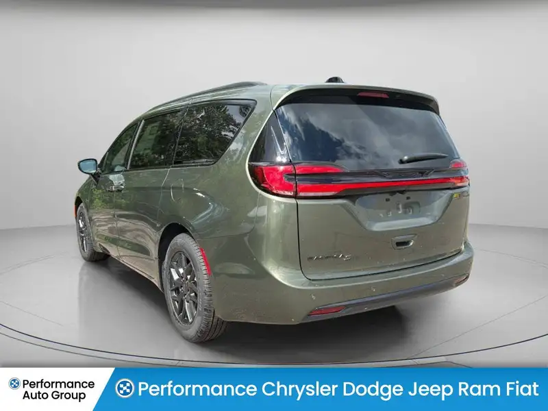 2027 Chrysler Pacifica Select, šedá, dovoz Kanada — foto 7 z 12